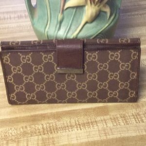 Gucci Long brown wallet, loved